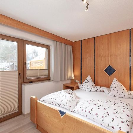 Appartement Rosengarten แลงเงนเฟลด์ ภายนอก รูปภาพ